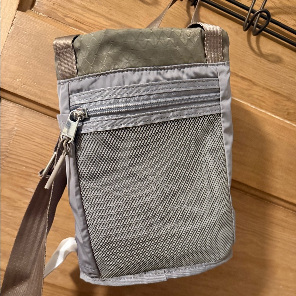 Athleta Crossbody Bucket Bag - Picture 3 of 5